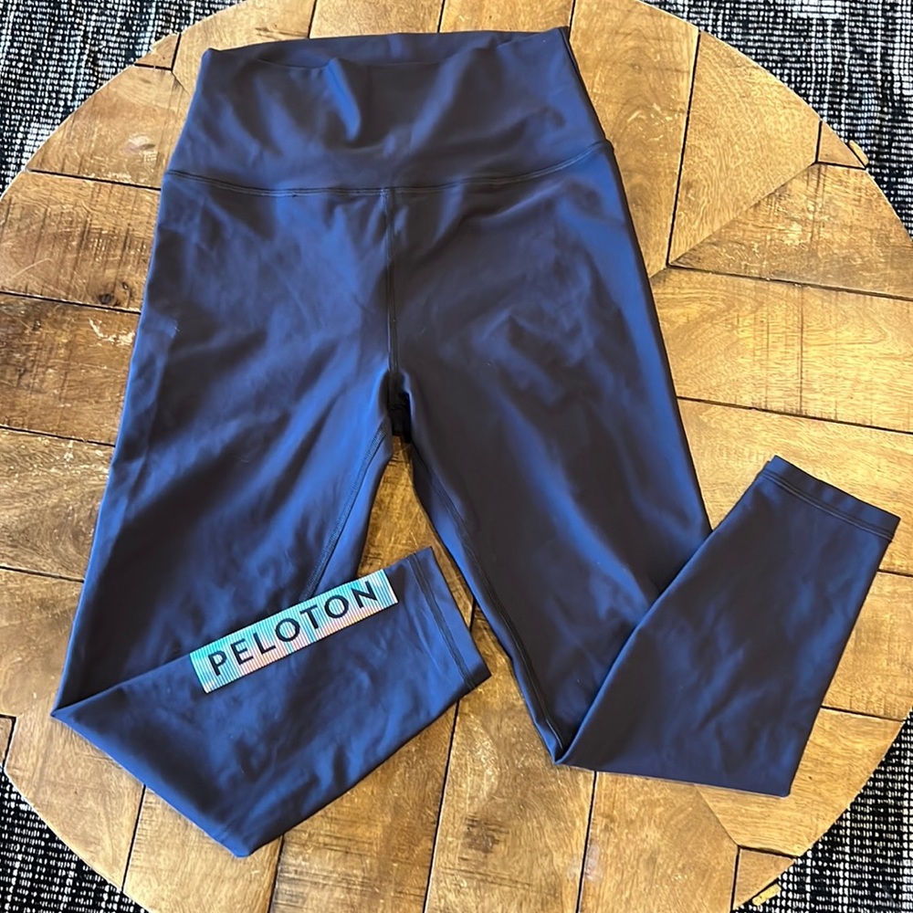 Peloton super soft buttery higher waisted leggings!